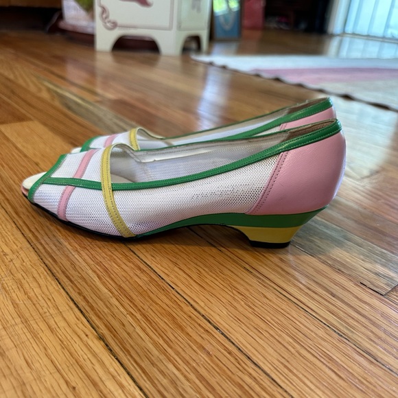 1980’s Vintage Pastel Shoes Size 5.5 - Picture 2 of 7